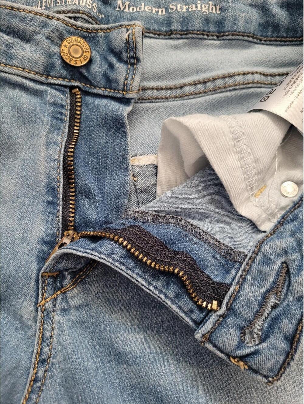 Levi Strauss Signature Co. Women's Modern Straight Jeans 29x32 - Picture 6 of 9
